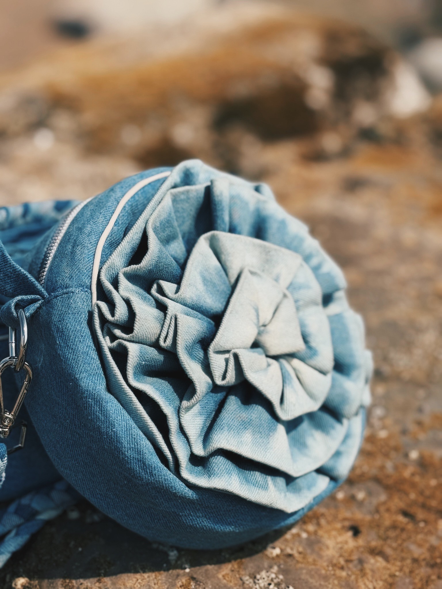 D526F6D0-F0F0-4CA2-A945-0C6F307FF856